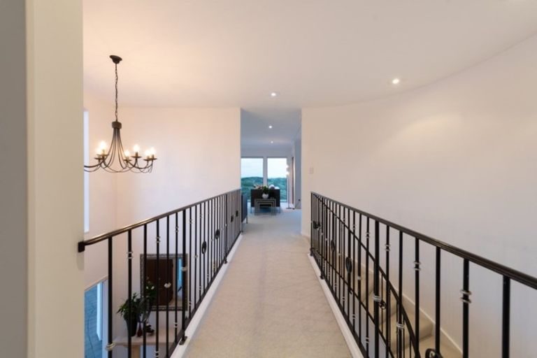 Photo of property in 126a Marine Parade, Mount Maunganui, 3116