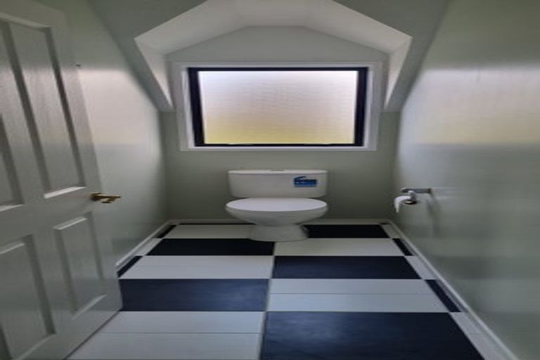 Photo of property in 6 Fencourt Place, Rototuna North, Hamilton, 3210