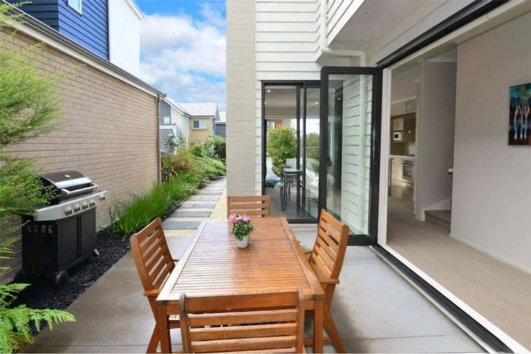 Photo of property in 21 Lester Street, Hobsonville, Auckland, 0616