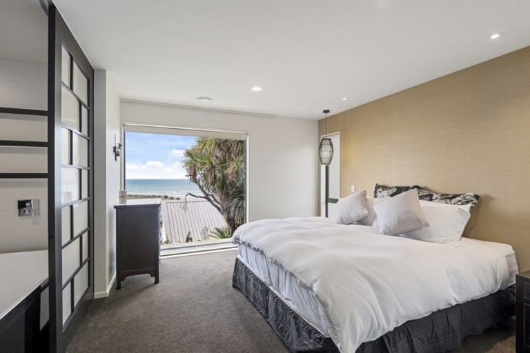 Photo of property in 109c Moncks Spur Road, Redcliffs, Christchurch, 8081
