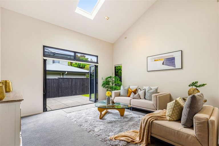 Photo of property in 48a Picasso Drive, West Harbour, Auckland, 0618