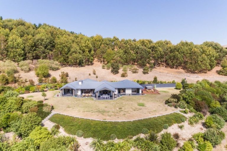 Photo of property in 64 Waipuka Road, Waimarama, Havelock North, 4294