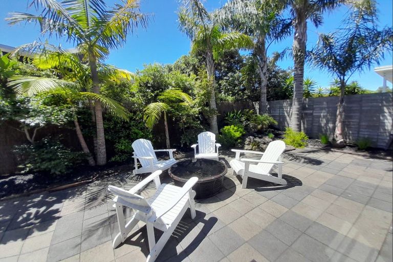 Photo of property in 137 The Fairway, Matarangi, Whitianga, 3592