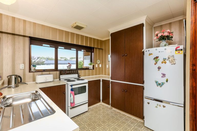 Photo of property in 18 Dunn Street, Egmont Village, 4372