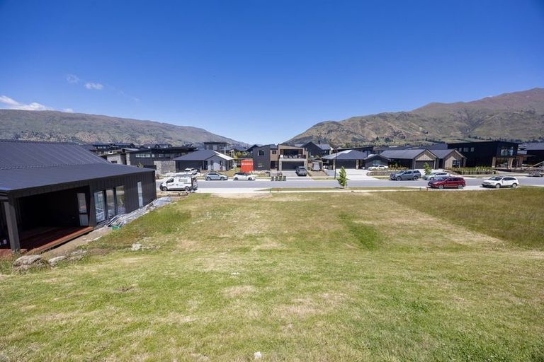 Photo of property in 51 Avalon Station Drive, Wanaka, 9305