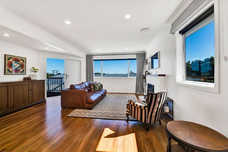 Photo of property in 185 Mangorei Road, Merrilands, New Plymouth, 4312