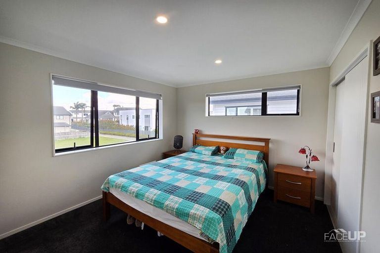 Photo of property in 22 Turret Lane, Hobsonville, Auckland, 0616