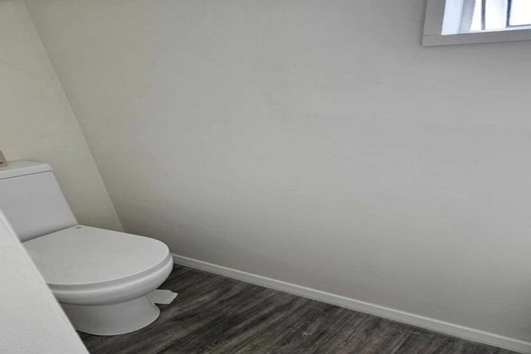 Photo of property in 33 Rangiora Street, Castlecliff, Whanganui, 4501