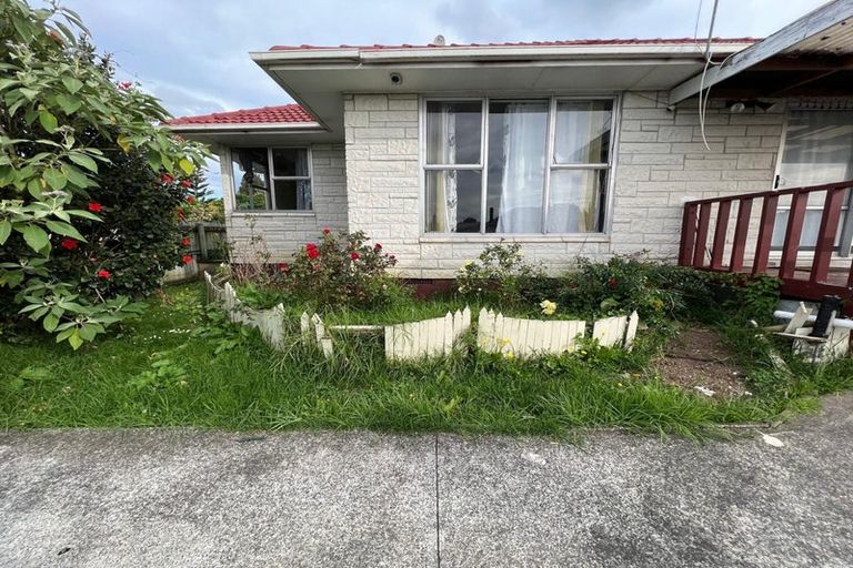 Photo of property in 12 Nicola Place, Mangere, Auckland, 2022