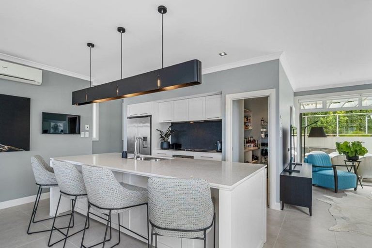 Photo of property in 25 Panorama Heights, Orewa, 0931