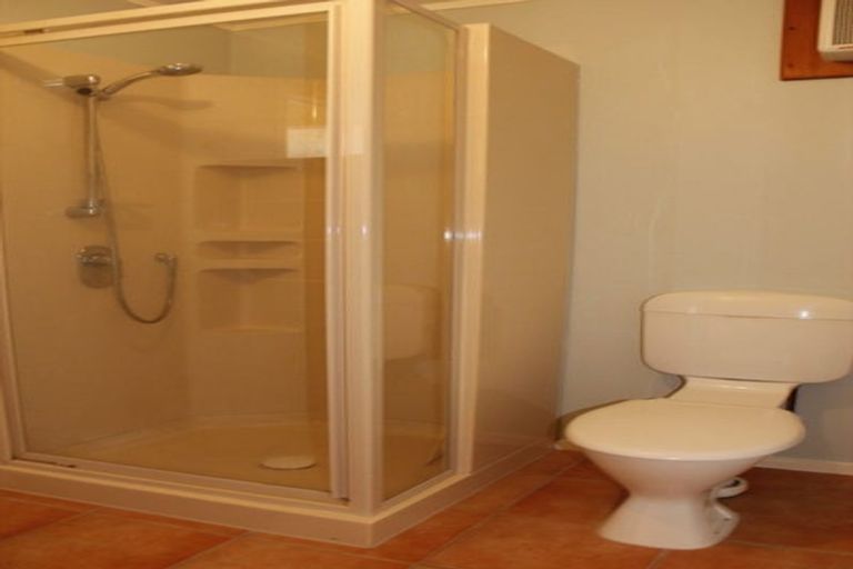 Photo of property in 14 Lilburn Crescent, Massey, Auckland, 0614