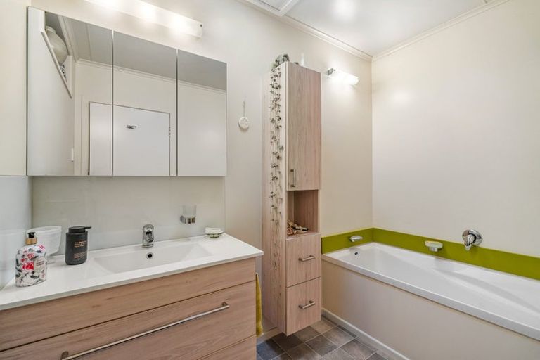 Photo of property in 9 Montgomery Avenue, Onerahi, Whangarei, 0110