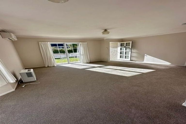 Photo of property in 2/14 Trafalgar Road, Milford, Auckland, 0620