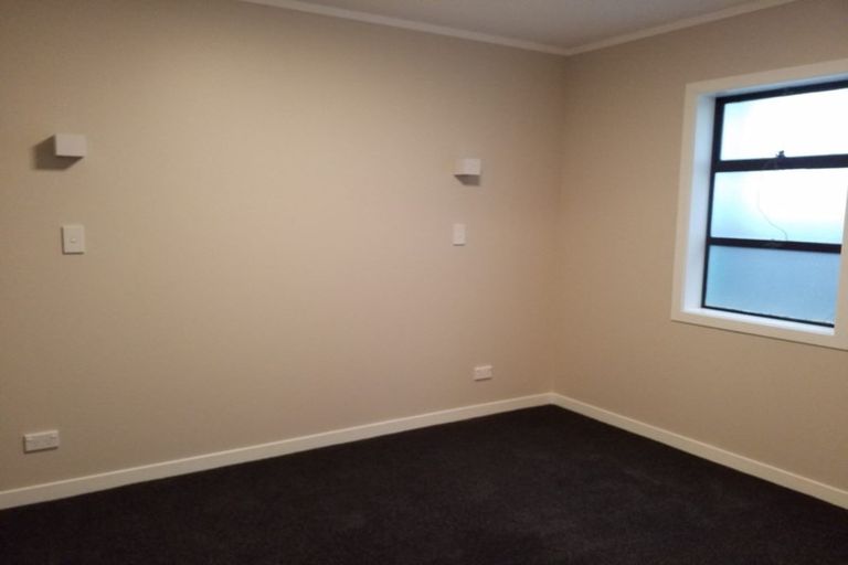 Photo of property in 2/32 Marion Street, Silverstream, Upper Hutt, 5019