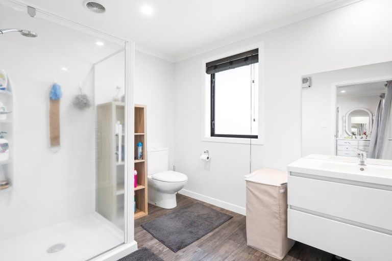 Photo of property in 82 Puhirake Crescent, Pyes Pa, Tauranga, 3112