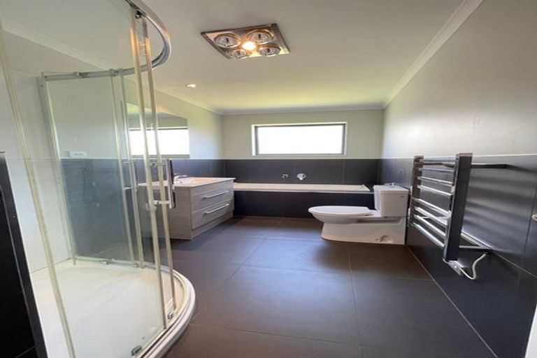 Photo of property in 11 Ngaroma House Drive, Hobsonville, Auckland, 0618