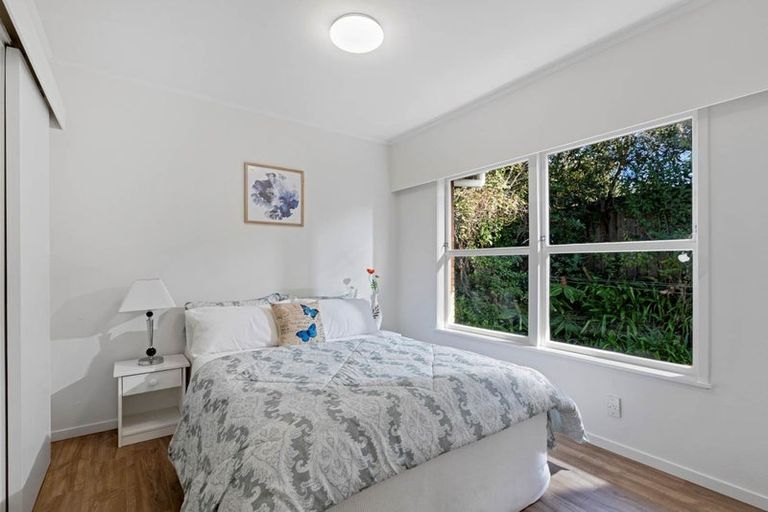 Photo of property in 2/28 Gordon Avenue, Milford, Auckland, 0620