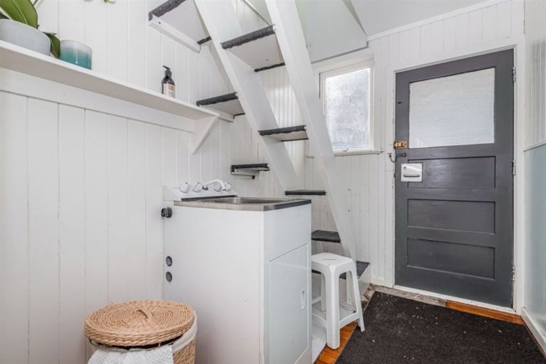 Photo of property in 1/178 Lake Road, Belmont, Auckland, 0622