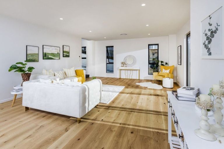 Photo of property in 31a Linwood Avenue, Forrest Hill, Auckland, 0620