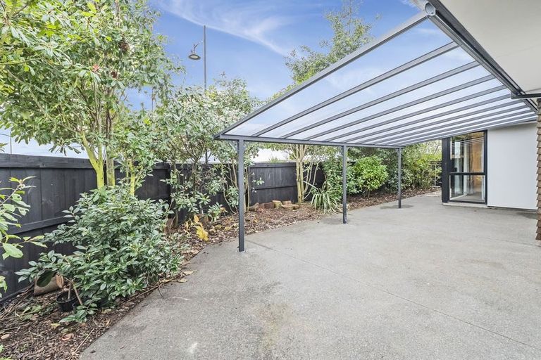 Photo of property in 2 Ader Close, Halswell, Christchurch, 8025