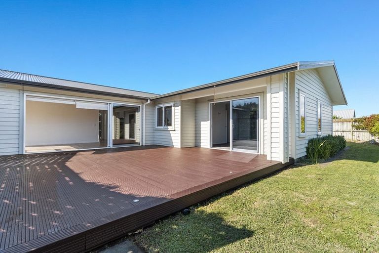 Photo of property in 10 Wentworth Lane, Waiwhakaiho, New Plymouth, 4312
