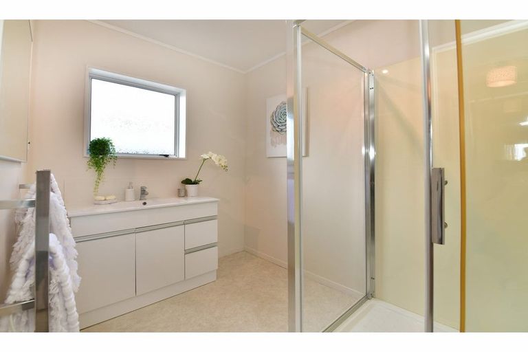 Photo of property in 8 Manuka Street, Orewa, 0931