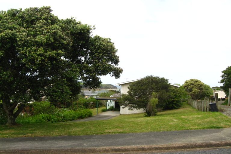 Photo of property in 6 Kotanui Avenue, Army Bay, Whangaparaoa, 0930