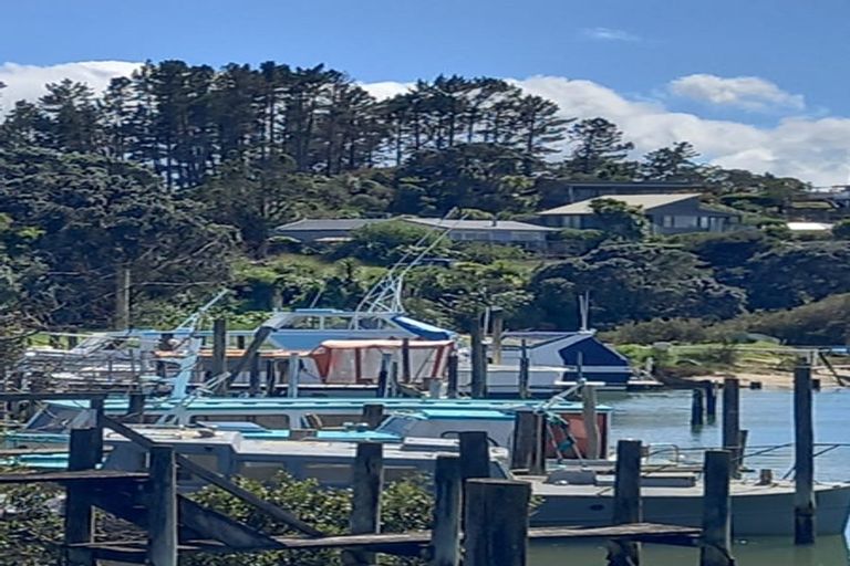 Photo of property in 21 Mariner Cove Road, Tinopai, Matakohe, 0593