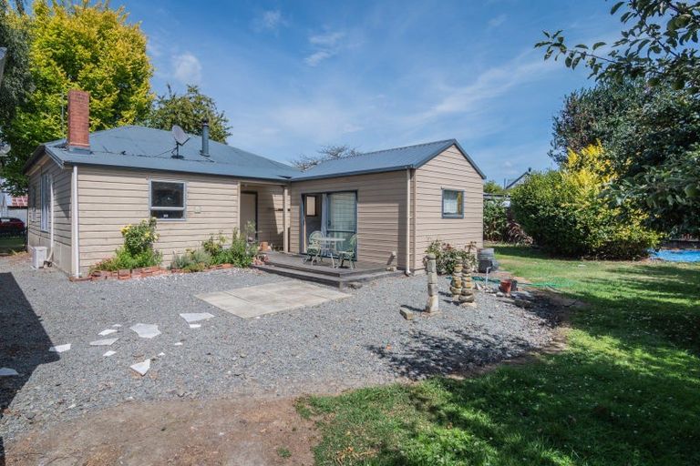 Photo of property in 16 Lennox Street, Winchester, 7985