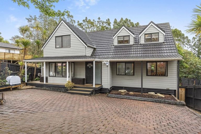 Photo of property in 1/117 Daffodil Street, Titirangi, Auckland, 0604