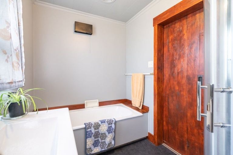 Photo of property in 37 White Street, Newfield, Invercargill, 9812