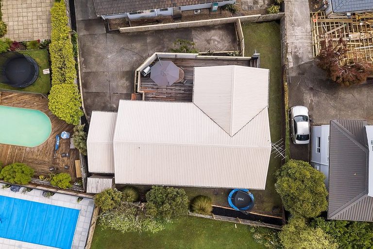 Photo of property in 2/108 Awaruku Road, Torbay, Auckland, 0630