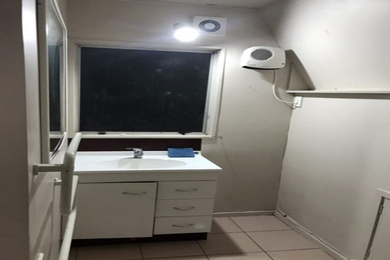 Photo of property in 2/2 Dowse Drive, Maungaraki, Lower Hutt, 5010