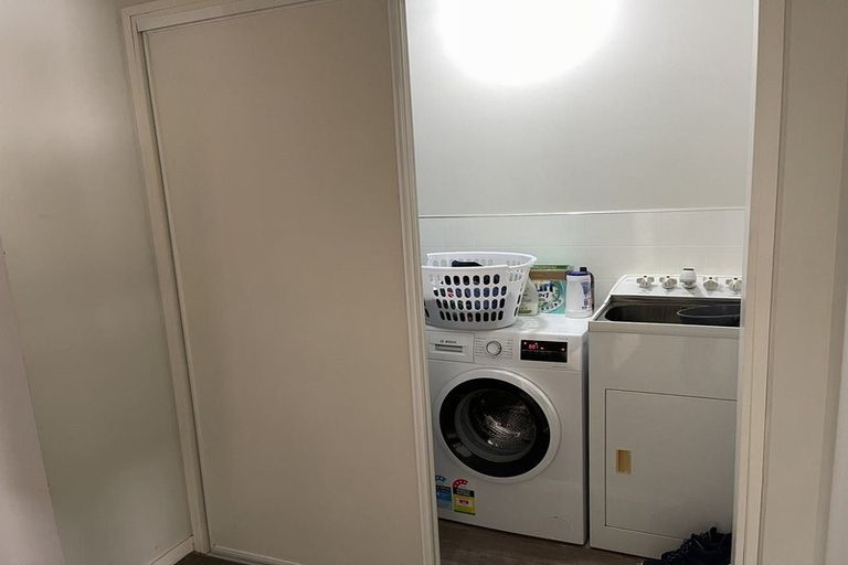 Photo of property in 2/5 Pitt Place, St Albans, Christchurch, 8014