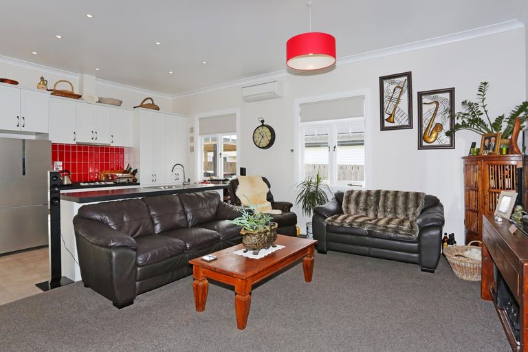 Photo of property in 38 Jellicoe Avenue, Tuakau, 2121