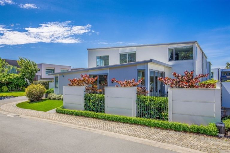 Photo of property in 5 Seager Lane, Hillmorton, Christchurch, 8024