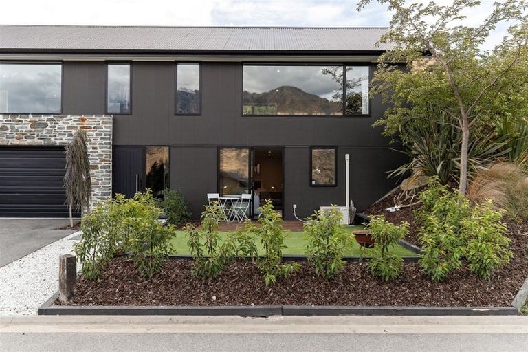 Photo of property in 1 Batsford Lane, Lower Shotover, Queenstown, 9371