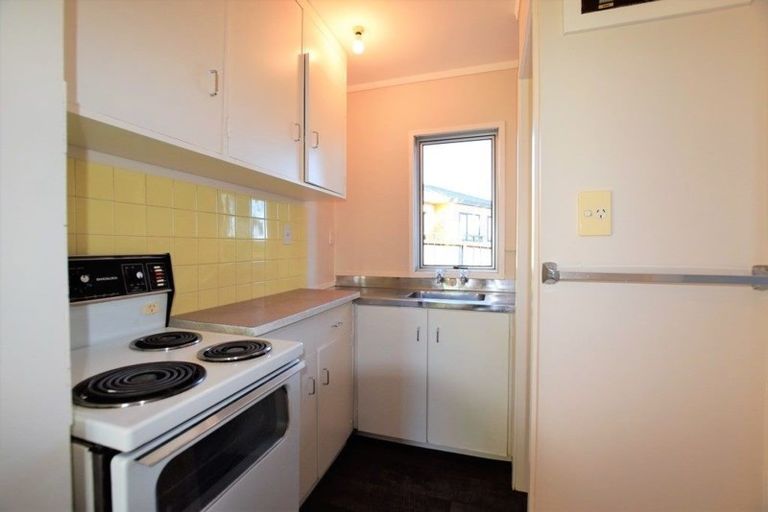 Photo of property in 6 Hiseman Lane, Henderson, Auckland, 0612