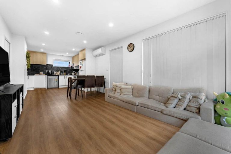 Photo of property in 10d Benton Place, Manurewa, Auckland, 2102