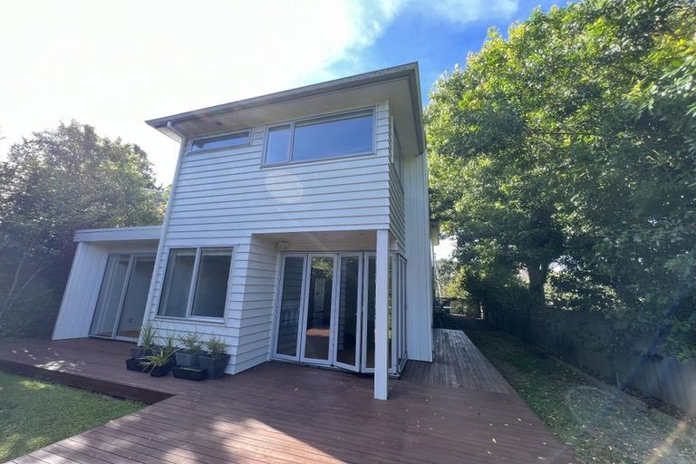 Photo of property in 17a Wyoming Avenue, Murrays Bay, Auckland, 0630