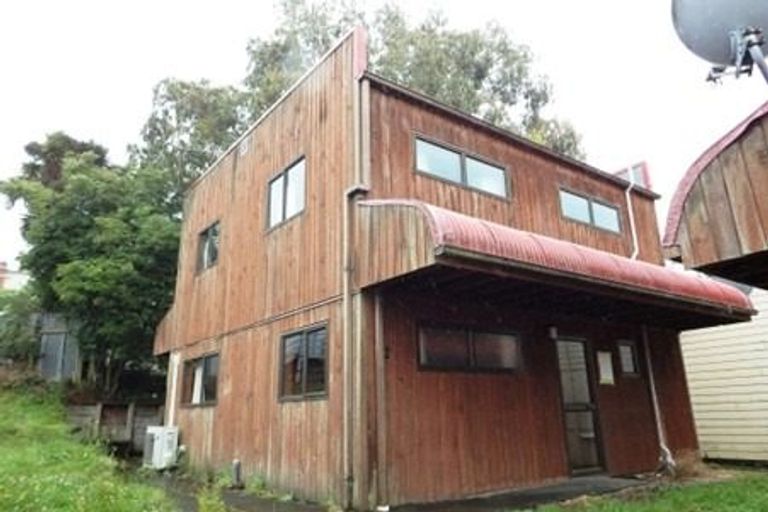 Photo of property in 1/114 Harbour Terrace, North Dunedin, Dunedin, 9016