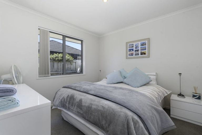 Photo of property in 5 Rainey Crescent, Papamoa Beach, Papamoa, 3118