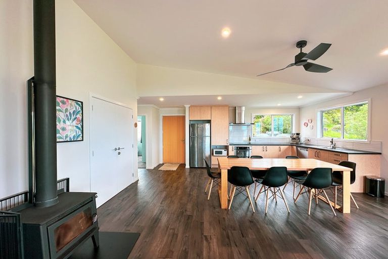 Photo of property in 28 Bay Vista Drive, Pohara, Takaka, 7183