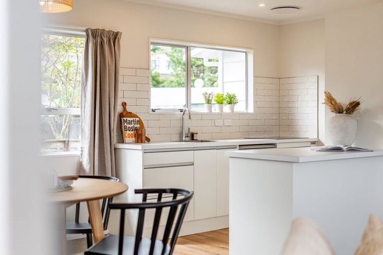 Photo of property in 12 Gaff Place, Whitby, Porirua, 5024