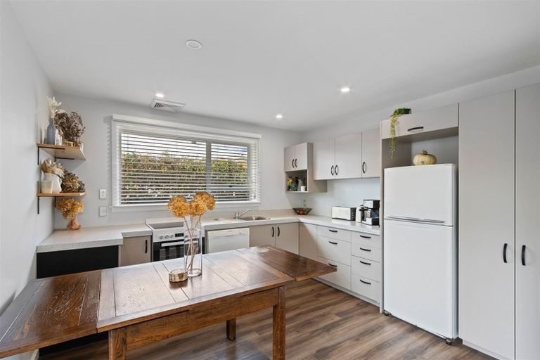 Photo of property in 34 Barnes Road, Redwood, Christchurch, 8051