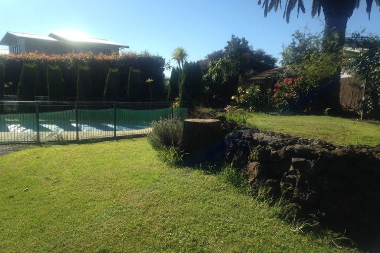 Photo of property in 8 Boyd Avenue, Mangere Bridge, Auckland, 2022