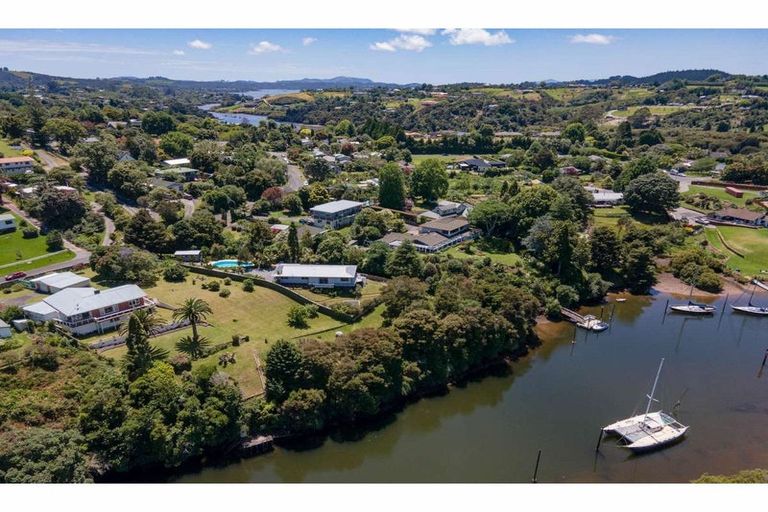 Photo of property in 31 Kemp Road, Kerikeri, 0230