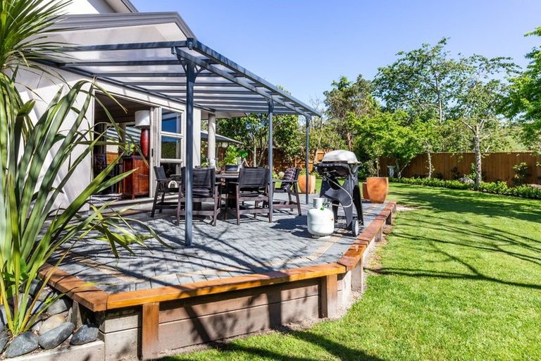 Photo of property in 41 Kinder Street, Acacia Bay, Taupo, 3330