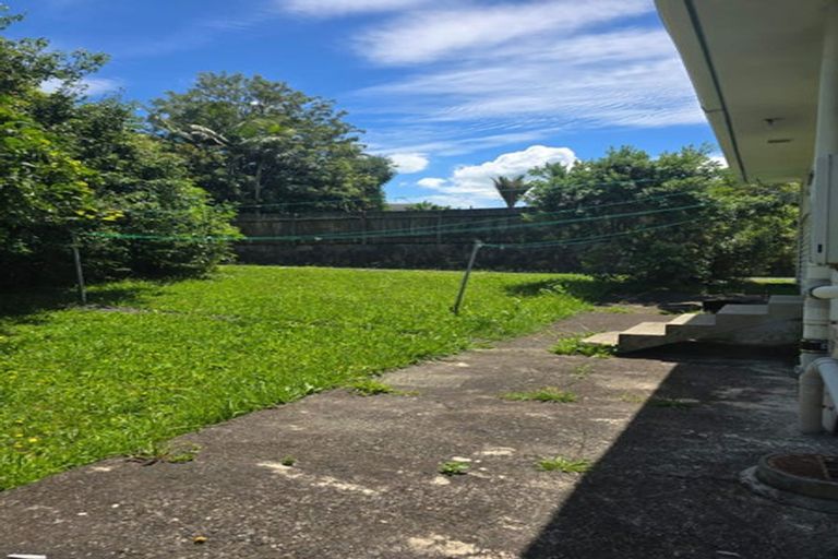 Photo of property in 155 Gossamer Drive, Pakuranga Heights, Auckland, 2010