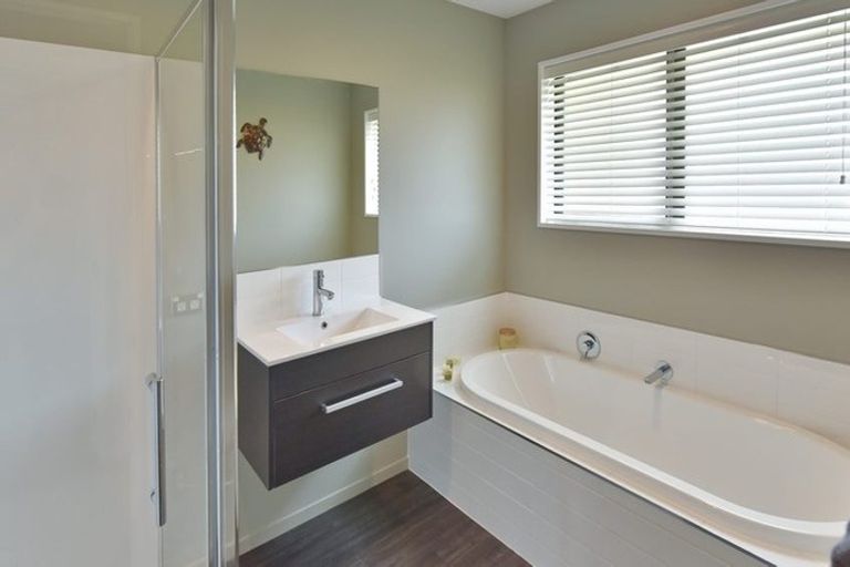 Photo of property in 24 Eyrewell Road, Pegasus, 7612